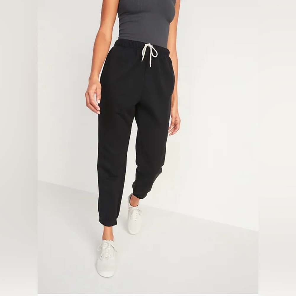 Old Navy woman’s Functional Drawstring Joggers, Blackjack Size L